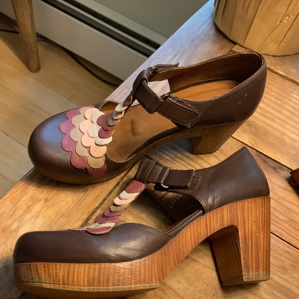 Anthropologie BETA leather heels EUC 38